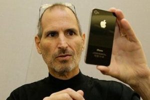 Analisa Press Release: Peluncuran Iphone di 2007, Modernisasi Teknologi Ponsel Pintar 2 press release iphone 2007 2 steve jobs